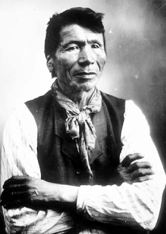 Unidentified man, Colville tribe, 1900