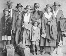 African American family on its arrival in Chicago, 1922