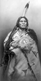 Dakota%20chief%20wearing%20decorated%20buffalo%20hide,%20ca.%201880