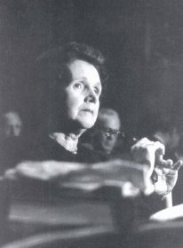 Carson testifying before a U.S. Senate subcommittee, 1963