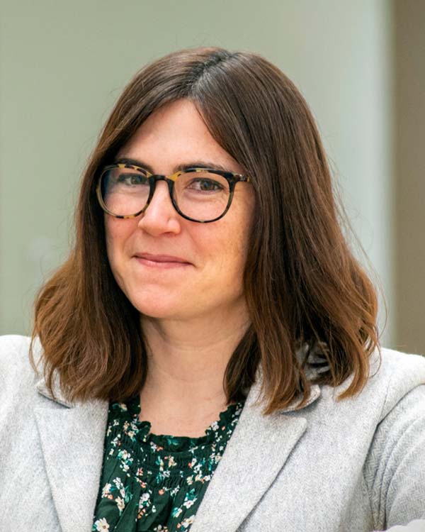 Skidmore, Emily